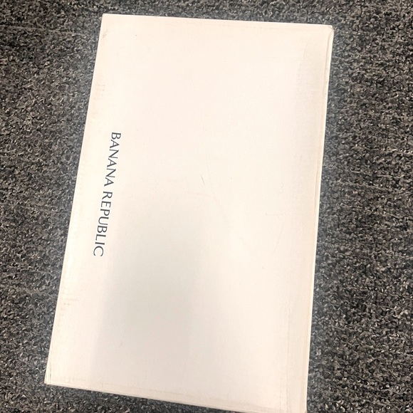 New Banana Republic Jaden Heels - Size 6 - Picture 4 of 5